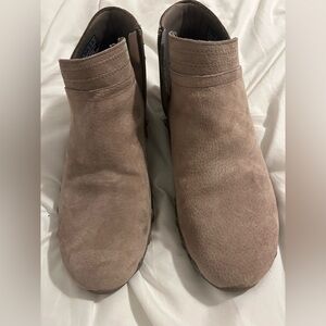 Skechers Beige Suede Ankle Boots
